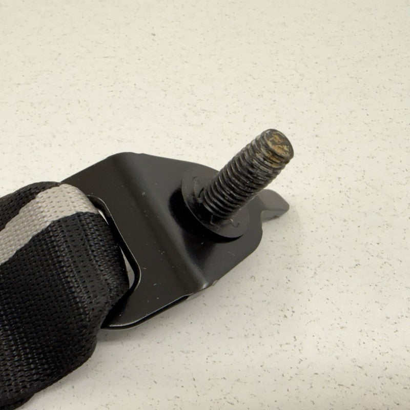 PR3B-C611E50-LC31Y3 / PR3B C611E50 LC31Y3 / PR3BC611E50LC31Y3 24-26 Ford Mustang Right Rear Seatbelt Seat Belt Retractor