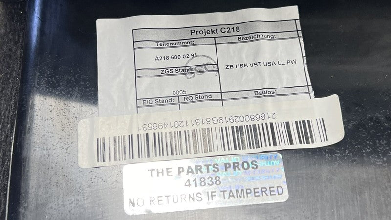 A218 680 02 91 0291 / A2186800291 / 2186800291 12-18 MERCEDES BENZ CLS550 W218 FRONT GLOVE BOX COMPARTMENT WITH KNEE AIR