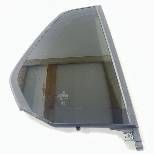 43R-01351 / 43R 01351 / 43R01351 22-25 VOLKSWAGEN GOLF R MK8 PASSENGER RIGHT REAR DOOR CORNER GLASS OEM