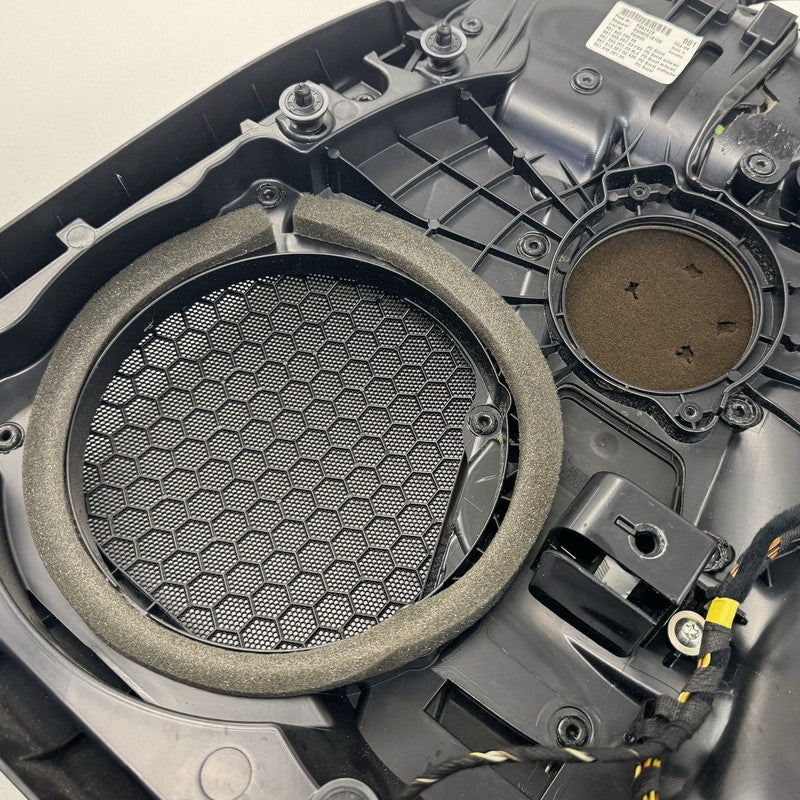 987.656.086.00 / 987 656 086 00 / 98765608600 05-12 Porsche Boxster Cayman 987 Driver Left Door Panel Interior Cover Tri