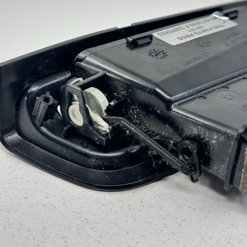 7 211 887 11-16 BMW M5 528 535 550 F10 Rear B Pillar Air Vent Grille Pair Black OEM