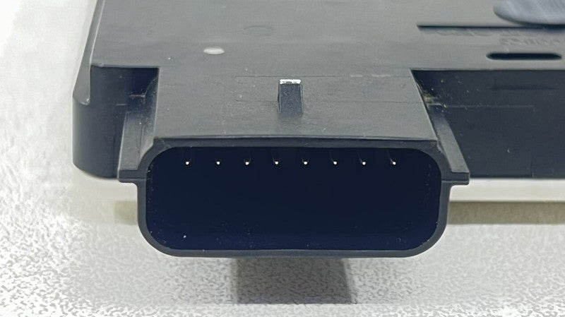 84428903 / 8442 8903 19-24 CHEVROLET CAMARO ZL1 SS REAR BLIND SPOT RADAR MONITOR MODULE 84428903 OEM