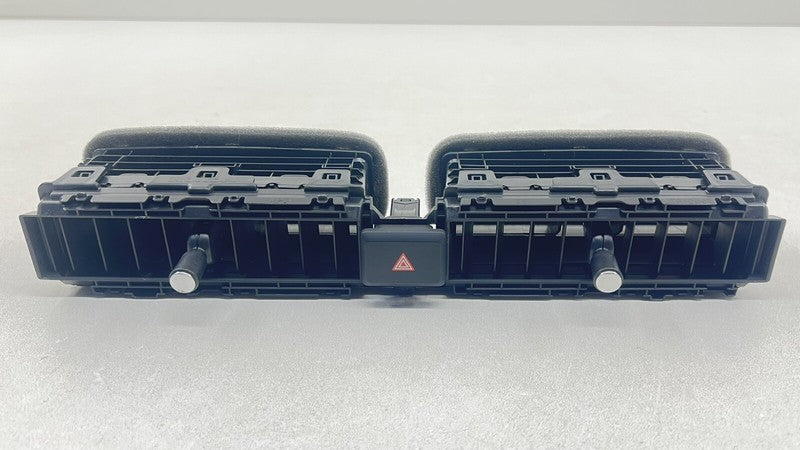 77610-T20-A0-20 / 77610 T20 A0 20 / 77610T20A020 24-25 ACURA INTEGRA TYPE S CENTER DASHBOARD AIR VENT WITH HAZARD SWITCH