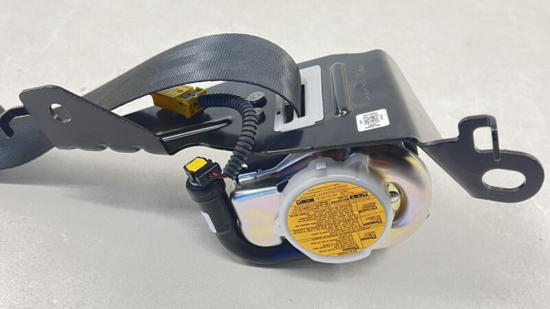 660845701A 22-25 SUBARU WRX PASSENGER RIGHT REAR SEATBELT SEAT BELT RETRACTOR BLACK OEM
