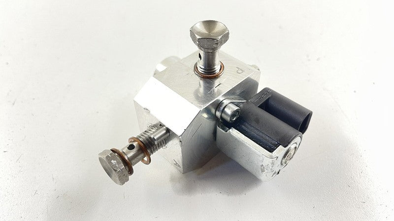 11B1103CP 15-17 MCLAREN 650S HYDRAULIC OIL VALVE BLOCK SOLENOID 11B1103CP OEM