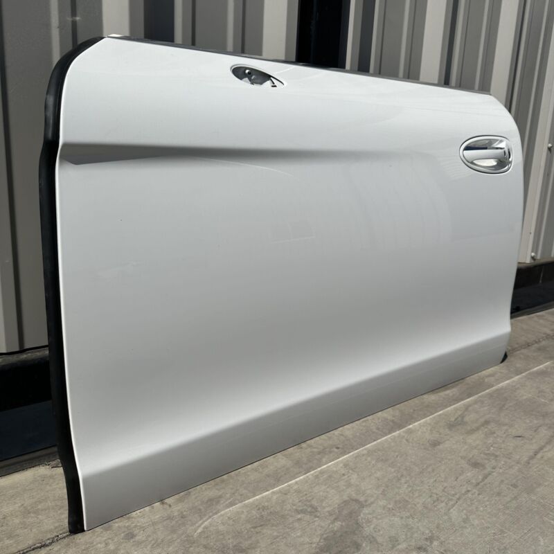 Does not apply 10-16 PORSCHE PANAMERA DRIVER LEFT FRONT DOOR SHELL WHITE OEM