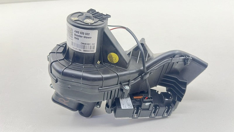 8T0 820 521 A / 8T0820521A 13-18 BENTLEY FLYING SPUR RIGHT HVAC AC AIR BOOSTER BLOWER MOTOR W/ RESISTOR OEM