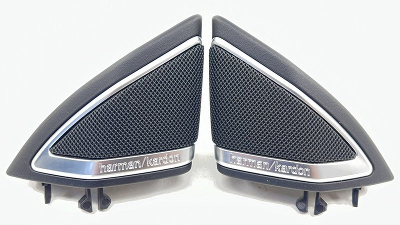 A 218 720 02 48 0248 / A2187200248 / 2187200248 12-18 MERCEDES CLS550 HARMAN KARDON DOOR PANEL CORNER TWEETER SPEAKER PA