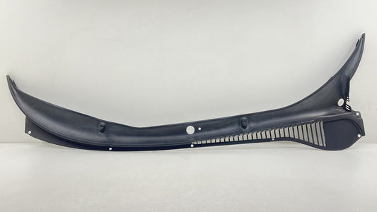 10446063 97-04 CHEVROLET CORVETTE C5 Z06 FRONT WINDSHIELD WIPER COWL TRIM COVER OEM