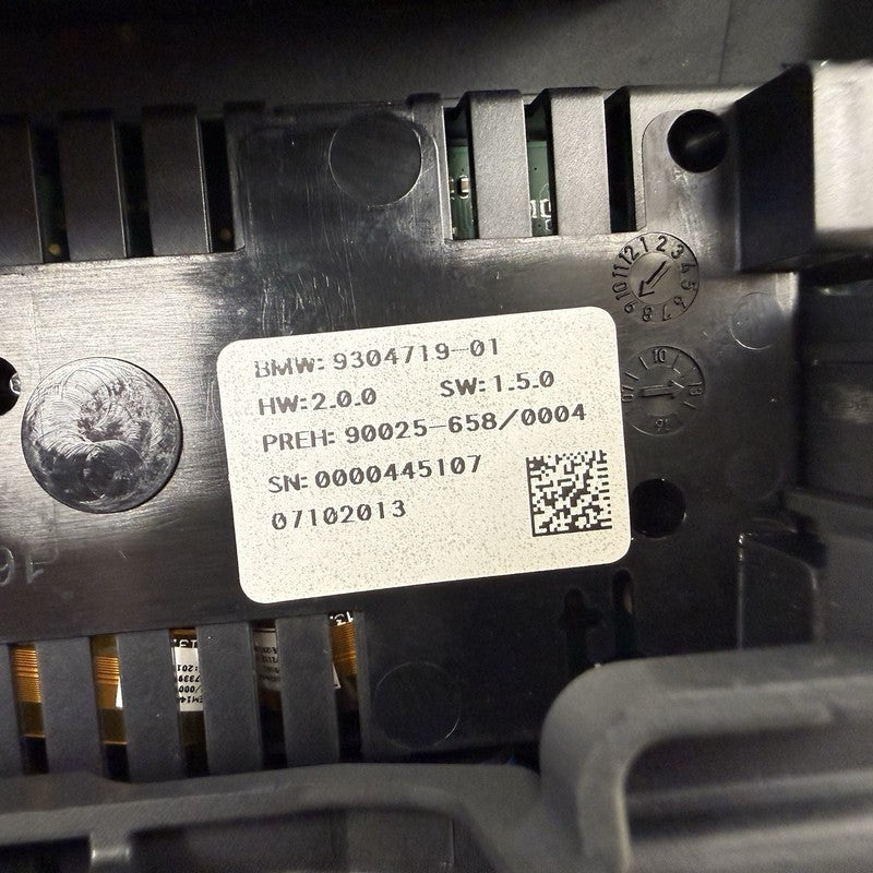 9 304 719 / 9304719 11-16 BMW M5 528 535 550 F10 Rear Console AC Vent W/ Climate Control Switch OEM