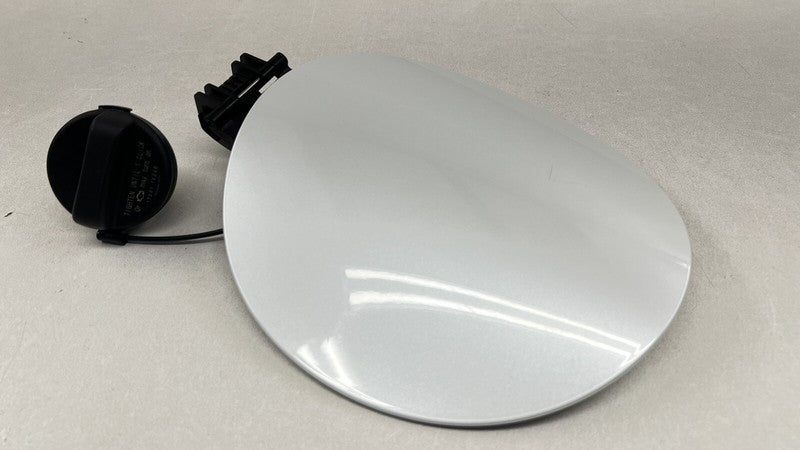78830-6GP0A / 78830 6GP0A / 788306GP0A 22-25 NISSAN Z FUEL TANK GAS CAP DOOR LID COVER WHITE 78830-6GP0A OEM