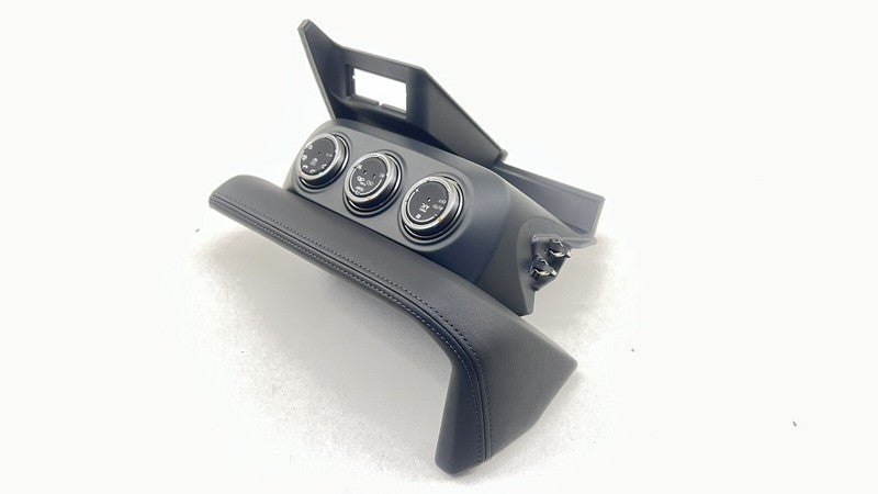 68270-6GR0A / 68270 6GR0A / 682706GR0A 22-25 NISSAN Z AC AIR TEMPERATURE CLIMATE CONTROL SWITCH WITH SURROUND BEZEL OEM