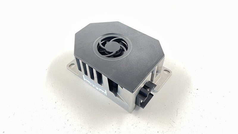 2118705189 / A2118705189 / A 211 870 51 89 5189 07-14 MERCEDES W212 W219 CLS E CLASS SUBWOOFER AMPLIFIER AMP HARMAN BECK