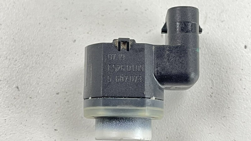 9 173 106 09-15 BMW 7 SERIES F01 F02 REAR BUMPER PARKING SENSOR DISTANCE WHITE 9173106 OEM