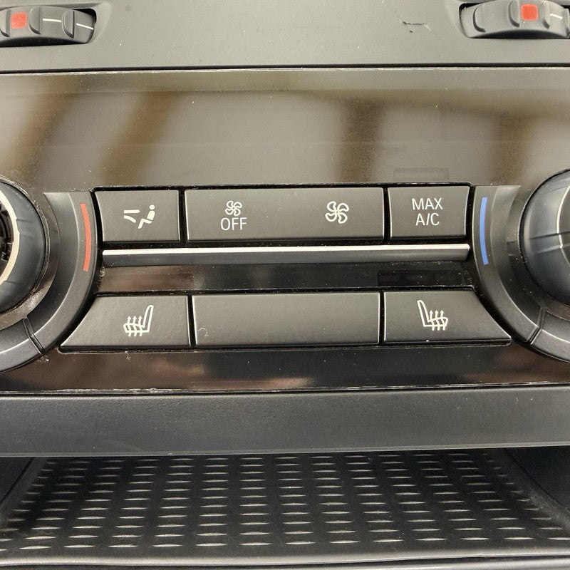 9 304 719 / 9304719 11-16 BMW M5 528 535 550 F10 Rear Console AC Vent W/ Climate Control Switch OEM