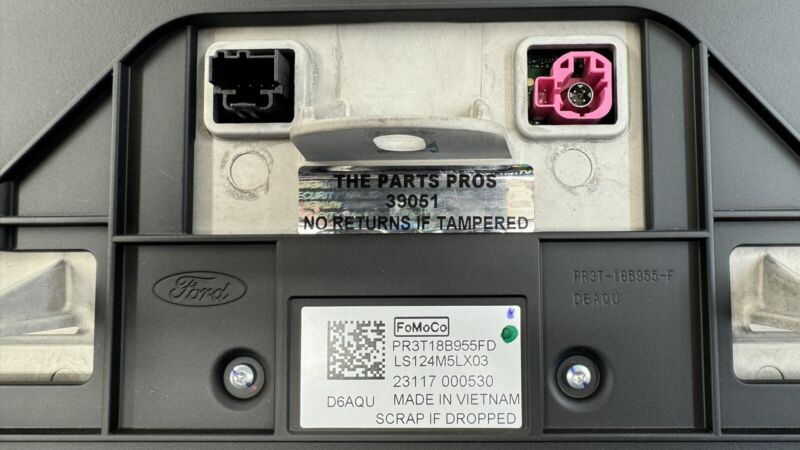 PR3T-18B955-FD / PR3T 18B955 FD / PR3T18B955FD 2024 FORD MUSTANG GT SPEEDOMETER DIGITAL CLUSTER WITH MODULE SET 12.4” LC