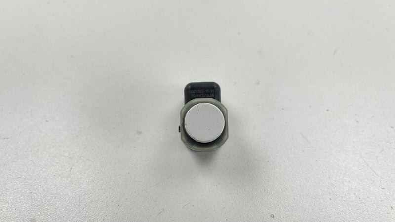 9 173 106 09-15 BMW 7 SERIES F01 F02 REAR BUMPER PARKING SENSOR DISTANCE WHITE 9173106 OEM