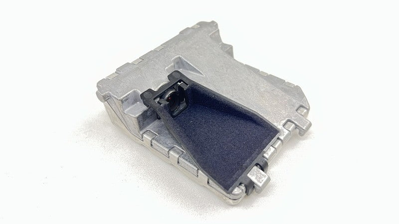 A 000 905 04 38 0438 / A0009050438 / 0009050438 12-18 MERCEDES BENZ CLS550 W218 WINDSHIELD LANE DEPARTURE KEEP ASSIST CA