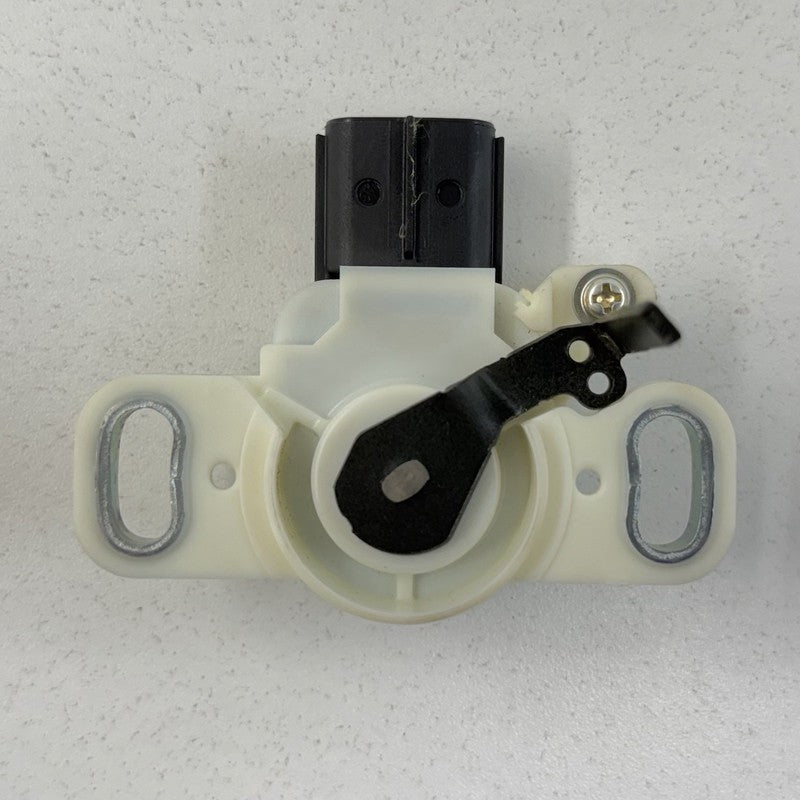89510-47050 / 89510 47050 / 8951047050 12-17 Toyota Prius V Brake Pedal Throttle Position Travel Sensor OEM