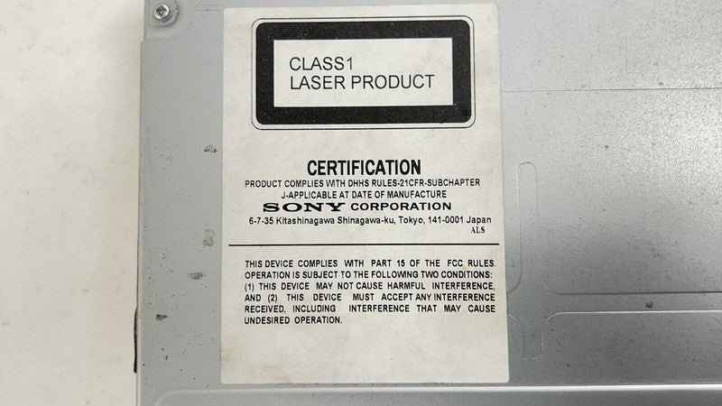 3W0 035 110 B / 3W0035110B 13-18 BENTLEY FLYING SPUR SONY MULTIMEDIA CD CHANGER PLAYER 3W0 035 110 B OEM