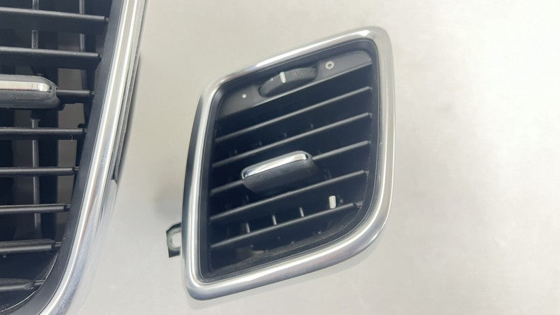 970.552.142.03 / 970 552 142 03 / 97055214203 10-16 PORSCHE PANAMERA FRONT LEFT AND RIGHT DASH AIR VENT GRILL TRIM SET O