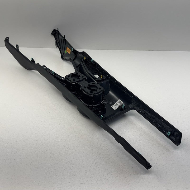 PR3B C045B44 DD37MC / PR3BC045B44DD37MC 24-26 Ford Mustang Performance Pack Center Console Panel Cover W/ Knee Pads OEM