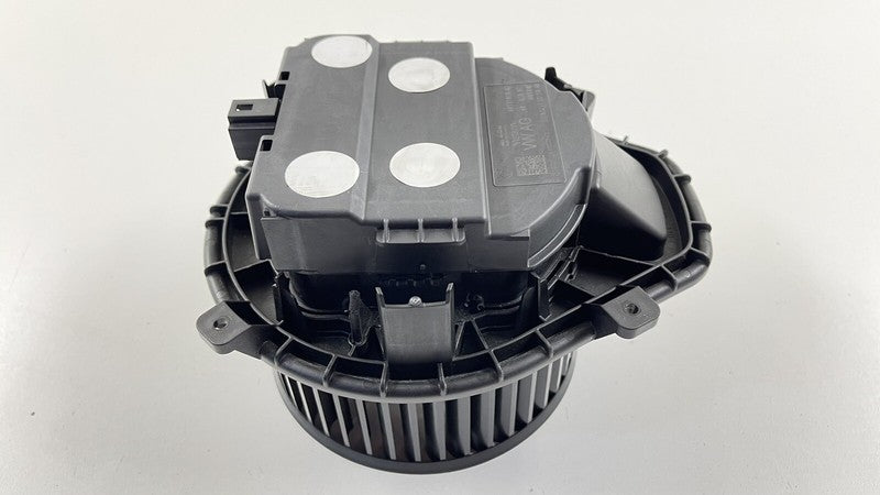 4S1.820.021 / 4S1 820 021 / 4S1820021 17-22 AUDI R8 PLUS HVAC AC AIR HEATER CORE BOX FAN BLOWER MOTOR 4S1 820 021 OEM