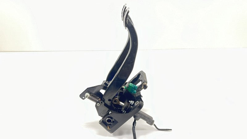 6G33-2450-AE / 6G33 2450 AE / 6G332450AE 07-17 ASTON MARTIN VANTAGE MANUAL TRANSMISSION CLUTCH BRAKE PEDAL ASSEMBLY OEM