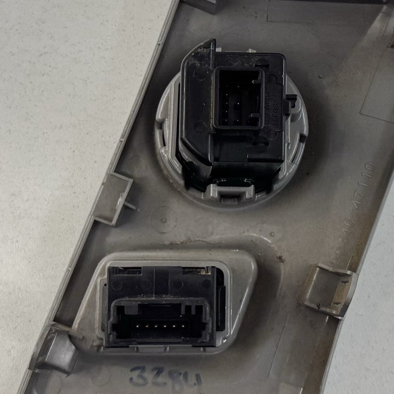 55446-47070 / 55446 47070 / 5544647070 12-17 Toyota Prius V Ignition Switch Engine Start Stop Button W/ Shift Trim OEM