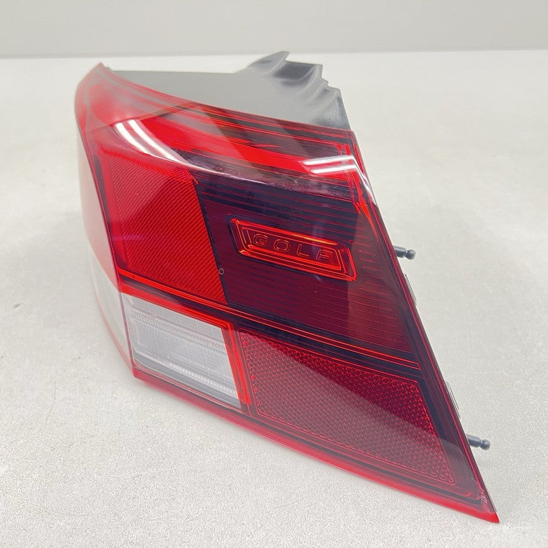 5H0 945 096 D / 5H0945096D 22-24 VOLKSWAGEN GOLF R MK8 RIGHT REAR OUTER TAILLIGHT TAIL LIGHT LAMP OEM