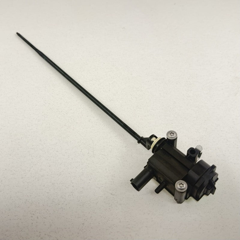 7 200 674 11-16 BMW M5 528 535 550 F10 Gas Fuel Filler Door Lock Actuator 7200674 OEM