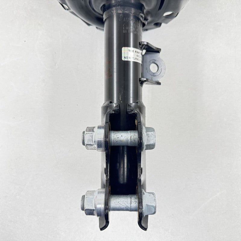 48510-47560 / 48510 47560 / 4851047560 23-25 TOYOTA PRIUS RIGHT FRONT SHOCK STRUT SPRING ABSORBER 48510-47560 OEM