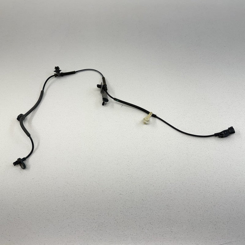 PR3C 2C204 BC / PR3C2C204BC 24-26 Ford Mustang Right Front ABS Wheel Speed Sensor PR3C-2C204-BC OEM