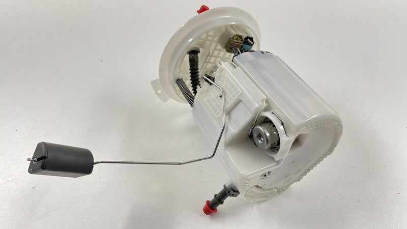 13584281 10-15 CHEVROLET CAMARO SS GAS TANK FUEL PUMP SENDING UNIT DELIVERY 13584281 OEM