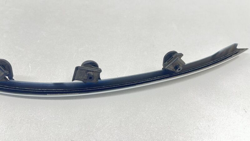 63873-6GR0B / 63873 6GR0B / 638736GR0B 24-25 NISSAN Z NISMO LEFT & RIGHT FRONT FENDER FLARE TRIM MOULDING WHITE OEM