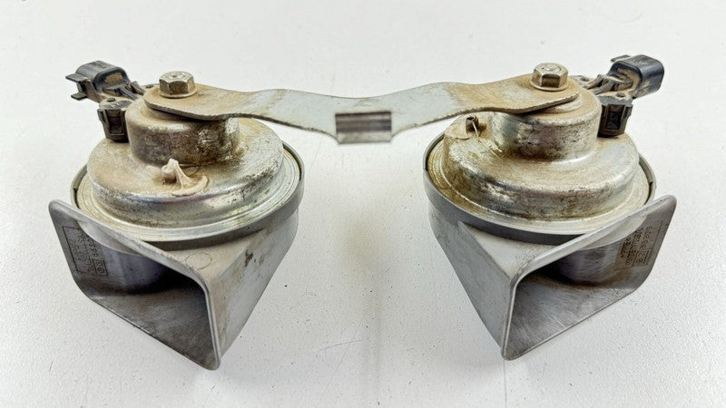 10-12 DODGE RAM LOW HIGH NOTE PITCH TONE HORN SIREN ALARM SIGNAL PAIR OEM