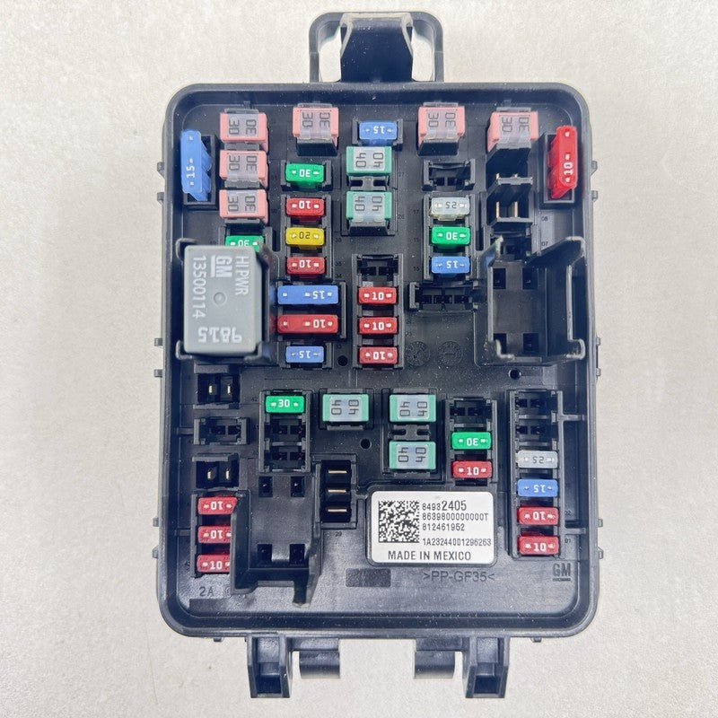 84932405 22-24 CADILLAC CT5 V BLACKWING CABIN FUSE RELAY JUNCTION BOX 84932405 OEM