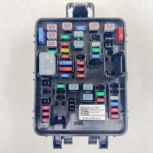 84932405 22-24 CADILLAC CT5 V BLACKWING CABIN FUSE RELAY JUNCTION BOX 84932405 OEM