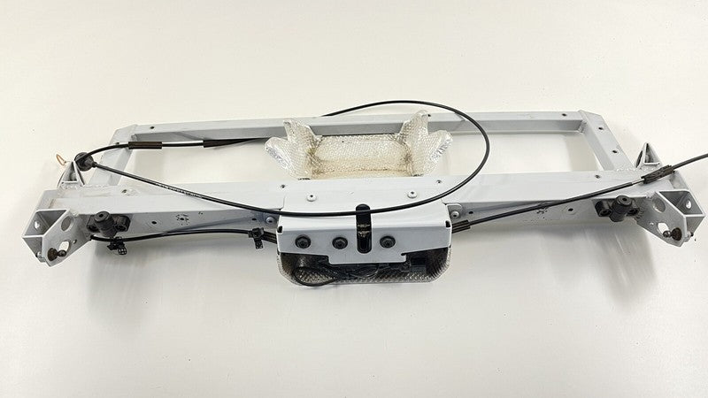 08-15 AUDI R8 SPYDER REAR CROSSMEMBER FRAME SUPPORT BRACKET HATCH LATCH LOCK OEM