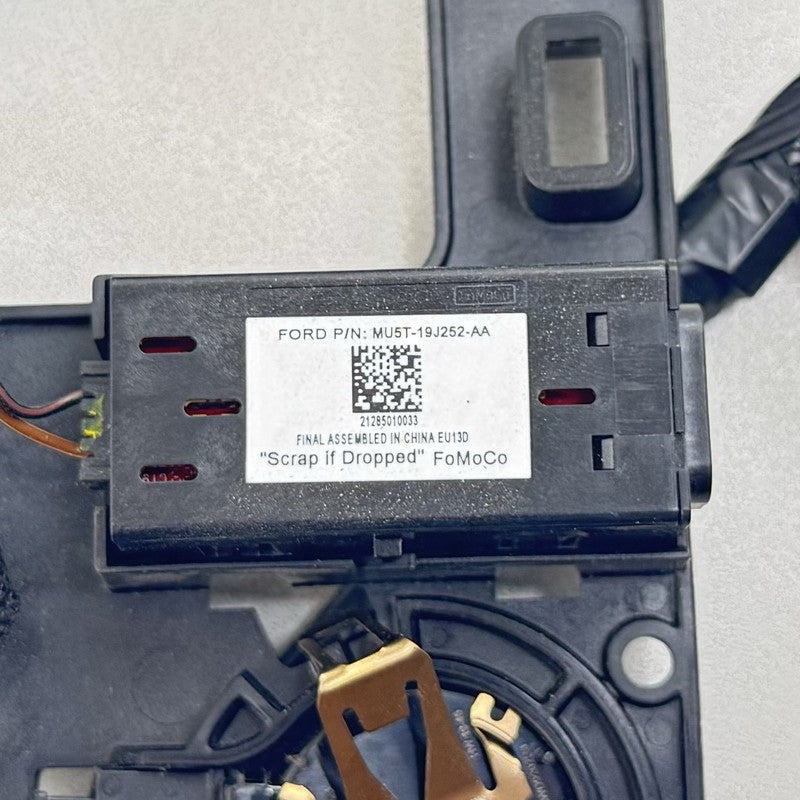 ML3T-19H406-AD / ML3T 19H406 AD / ML3T19H406AD 24-25 Ford Mustang GT Windshield Lane Departure Keep Assist Camera W/ Mod