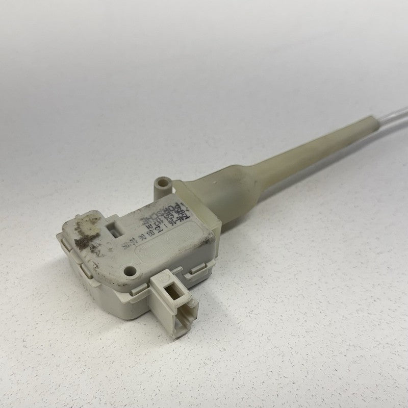 987 512 053 00 / 98751205300 06-12 Porsche Cayman 987 Rear Trunk Lid Latch Lock Actuator OEM