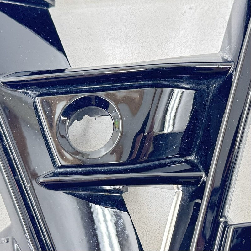 85620535 22-24 CADILLAC CT5 V BLACKWING RIGHT FRONT BUMPER GRILLE GRILL TRIM 85620535 OEM