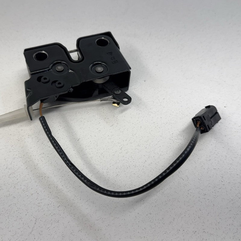987 512 053 00 / 98751205300 06-12 Porsche Cayman 987 Rear Trunk Lid Latch Lock Actuator OEM