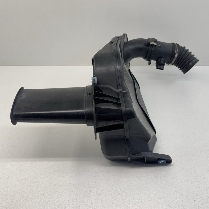 987.110.021.00 / 987 110 021 00 / 98711002100 06-08 Porsche Boxster Cayman S 987 Air Cleaner Box Air Filter Intake Box O