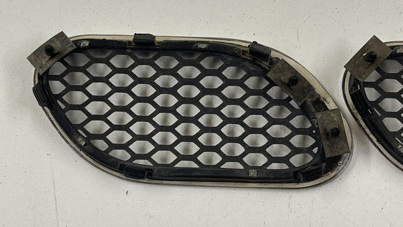 03-12 MASERATI QUATTROPORTE RIGHT FRONT FENDER AIR VENT GRILLE TRIM OEM