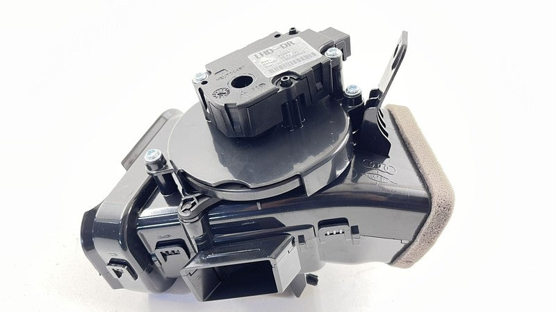 4H1.819.353.A / 4H1 819 353 A / 4H1819353A 11-18 AUDI A8 S8 LEFT FRONT OUTER DASH AIR VENT GUIDE GRILLE 4H1819353A OEM