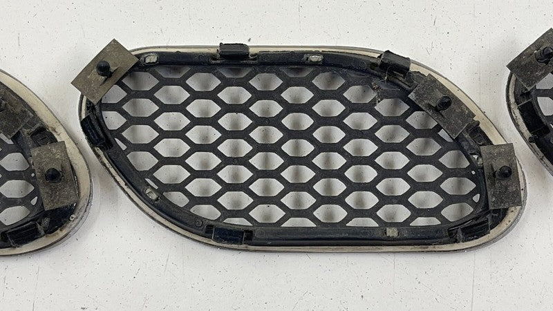 03-12 MASERATI QUATTROPORTE RIGHT FRONT FENDER AIR VENT GRILLE TRIM OEM