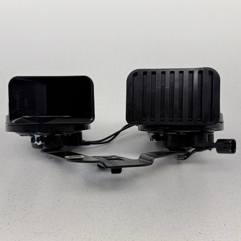 PR3T 13A803 AA / PR3T13A803AA 24-26 Ford Mustang Low High Note Pitch Tone Horn Siren Alarm Signal Pair OEM