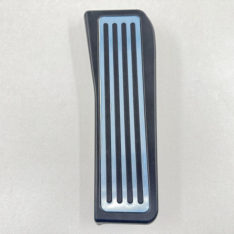 84898398 22-25 CADILLAC CT4 CT5 V BLACKWING FOOT REST TRIM 84898398 OEM