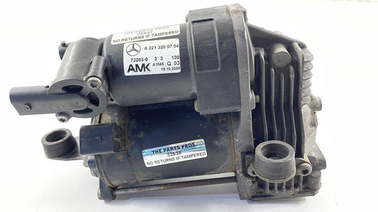 2213200704 / A2213200704 / A 221 320 07 04 0704 07-13 MERCEDES BENZ W221 S550 AIRMATIC AIR SUSPENSION COMPRESSOR PUMP OE